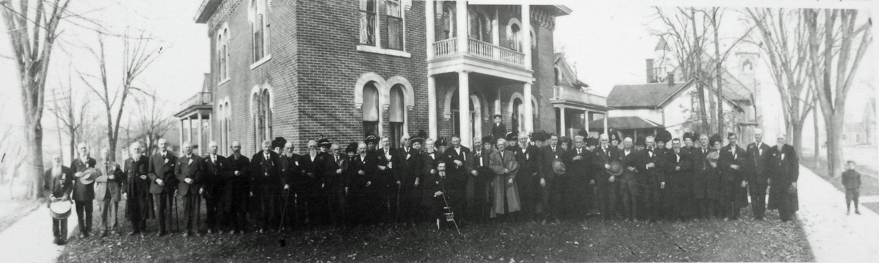 Marker detail: Civil War Veterans at the Hughes House image. Click for full size.