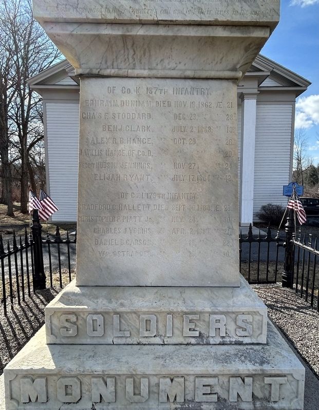 Soldiers Monument image. Click for full size.