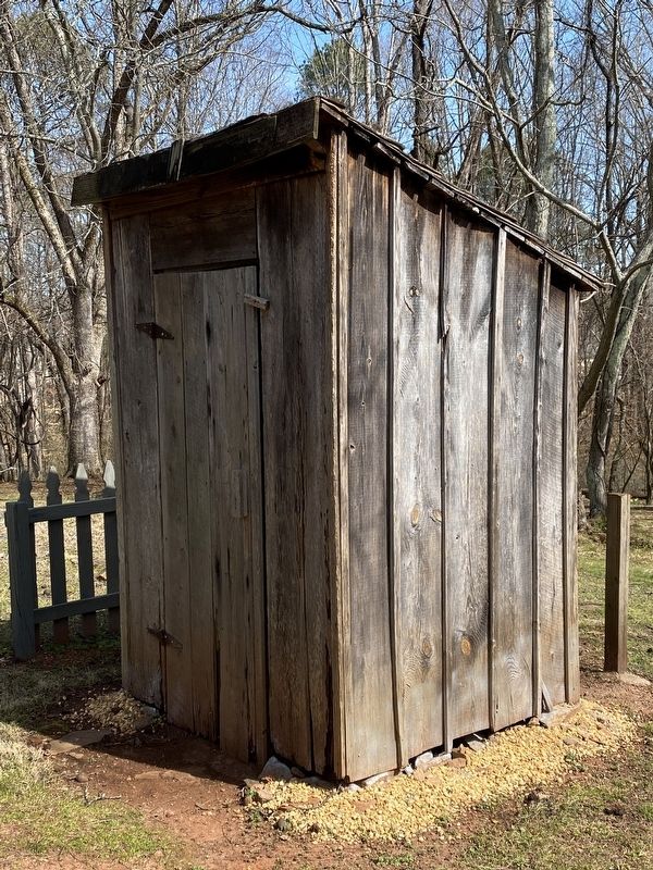 The Elisha Winn House Outhouse image. Click for full size.