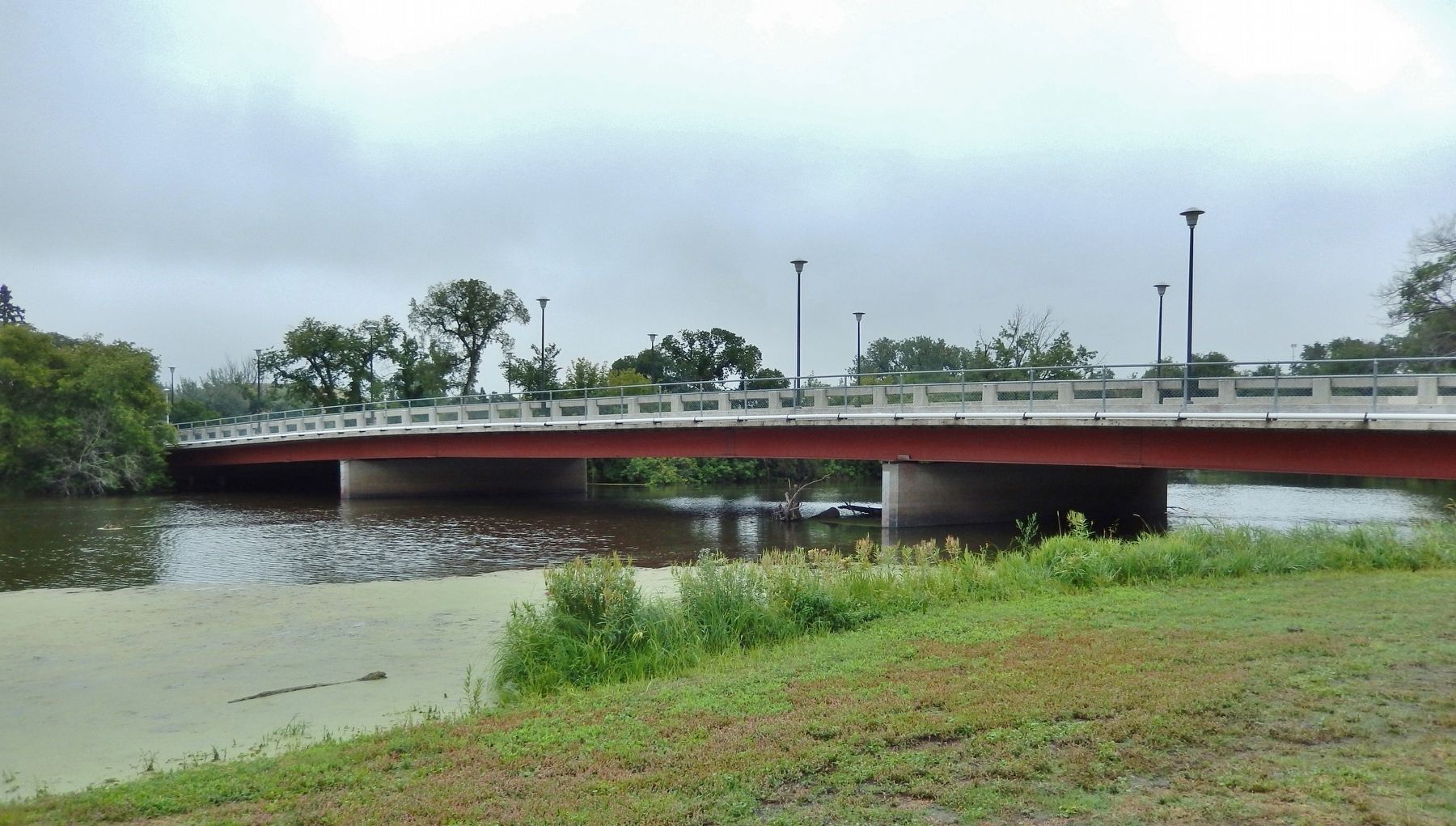 Hospital Bridge (<i>looking southeast across the Sheyenne River</i>) image. Click for full size.