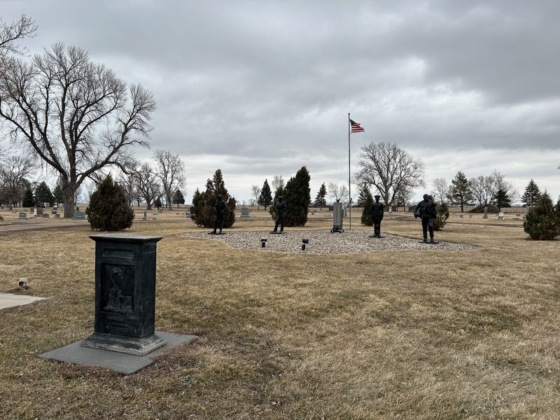 In Memorium Marker & Memorial image. Click for full size.