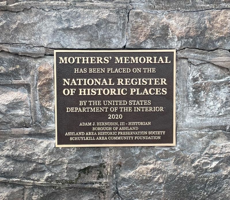 Mothers' Memorial National Register of Historic Places Tablet image. Click for full size.