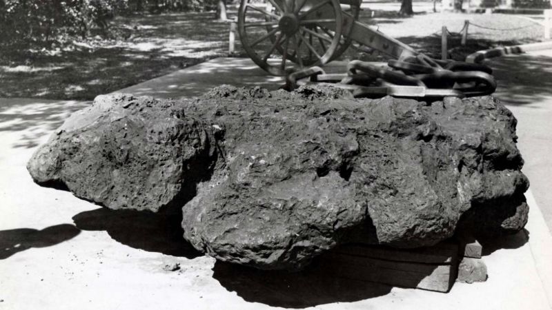 Chicago Fire molten mass. Click for full size. Chicago Fire molten mass image. Click for full size.