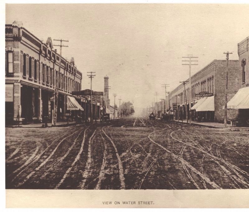 Water St at 4th looking W c1890 image. Click for full size.