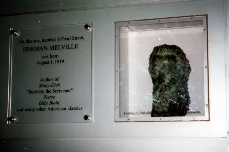 The Melville niche and bust image. Click for full size.