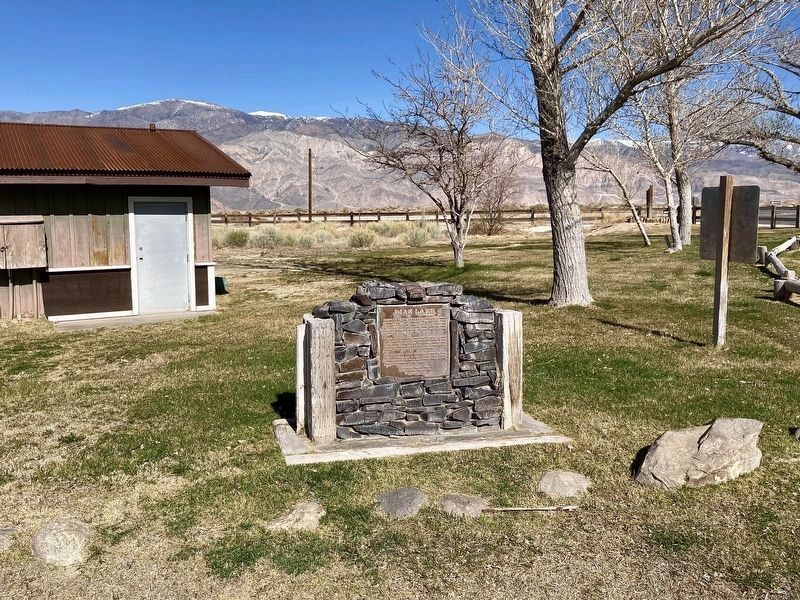 Diaz Lake Marker. Click for full size. Diaz Lake Marker image. Click for full size.