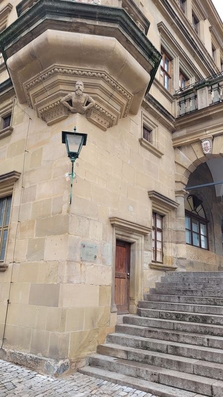 The view of the New Town Hall Marker along the southwestern corner of the building image. Click for full size.