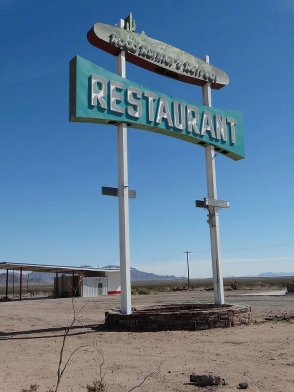 Route 66 Roadside Service Areas: Road Runners Retreat image. Click for full size.