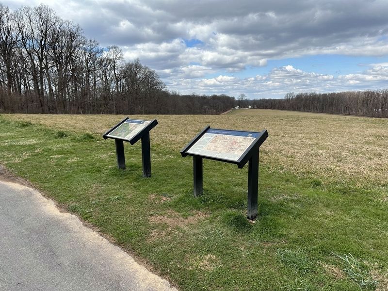 Sandy Hollow Marker in context. Click for full size. Sandy Hollow Marker in context image. Click for full size.