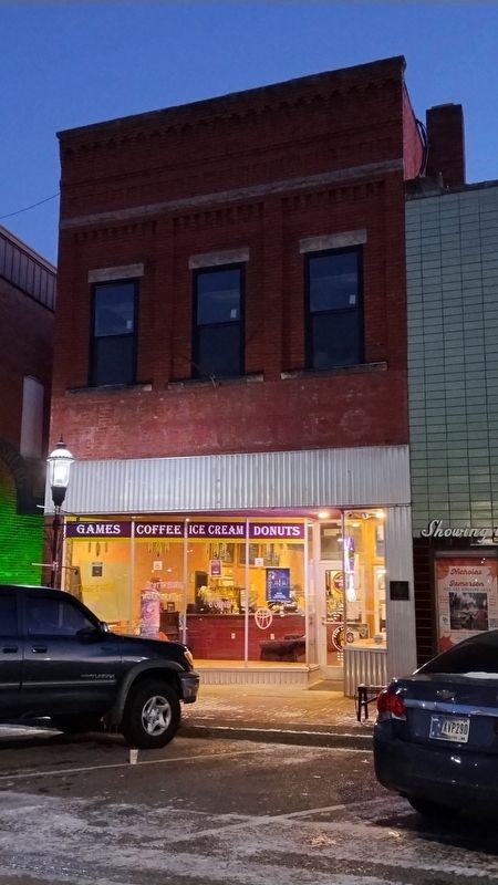Crasvens Building. Click for full size. Crasvens Building image. Click for full size.