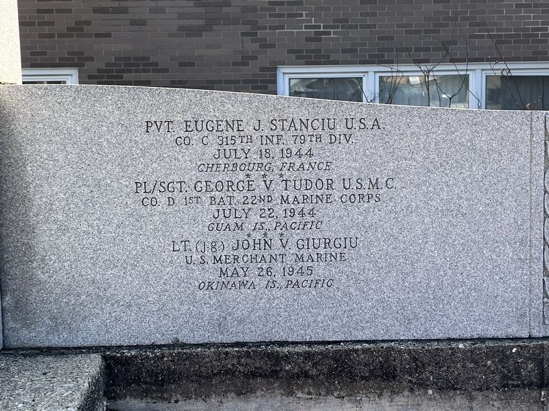 Romanian American War Memorial (right panel) image. Click for full size.