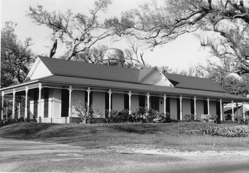 R.A. Farnsworth Summer Home image. Click for full size.