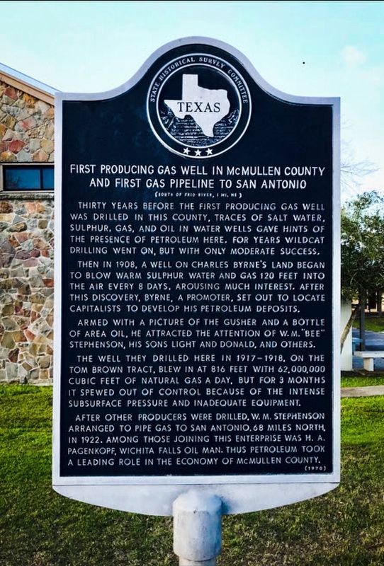 First Producing Gas Well in McMullen County and First Gas Pipeline to San Antonio Marker. Click for full size. First Producing Gas Well in McMullen County and First Gas Pipeline to San Antonio Marker image. Click for full size.