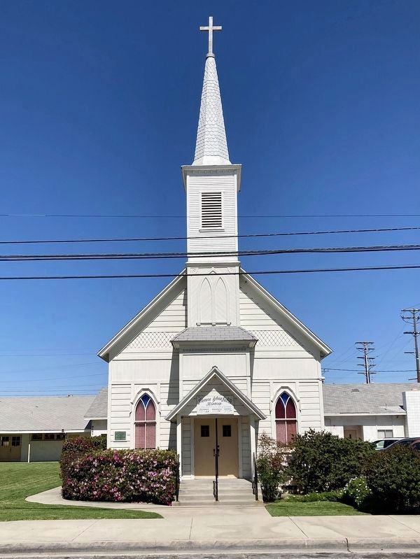First Baptist Church and Marker image. Click for full size.