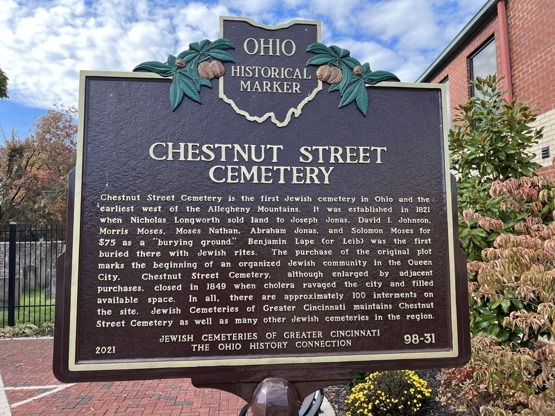 Chestnut Street Cemetery side of marker image. Click for full size.
