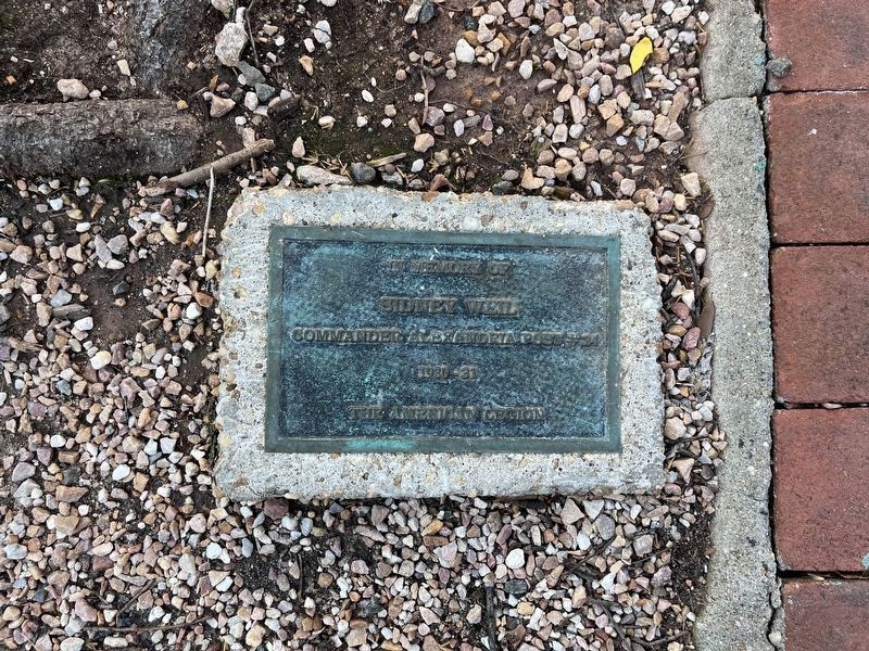 Nearby dedication plaque for Sidney Weil image. Click for full size.