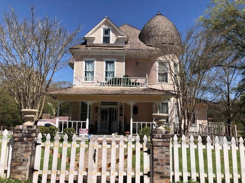 Belle Maison and Marker. Click for full size. Belle Maison and Marker image. Click for full size.