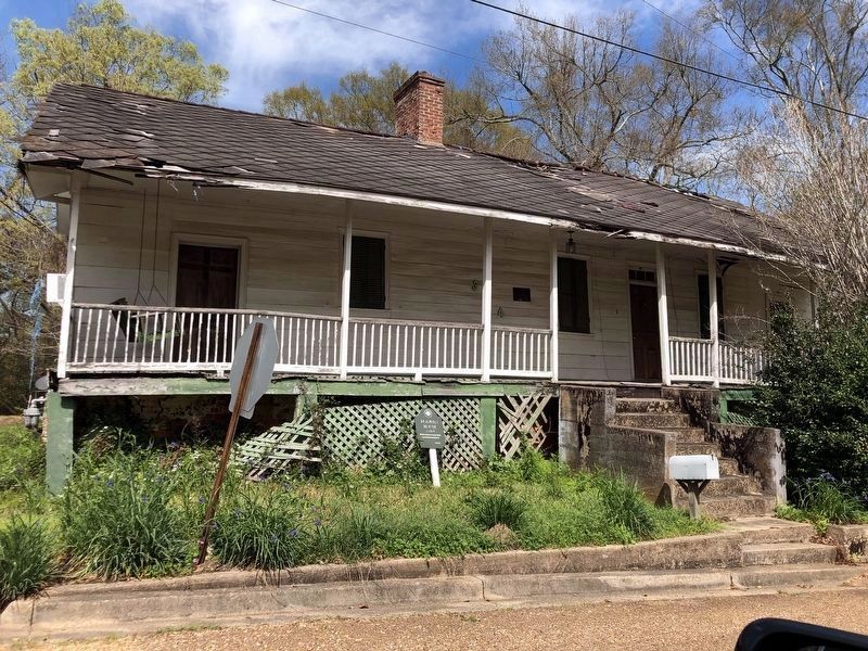Habig House and Marker. Click for full size. Habig House and Marker image. Click for full size.