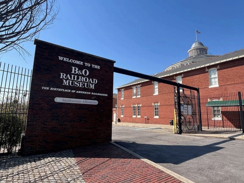 Gate to the B&O Railroad Museum on West Pratt Street image. Click for full size.