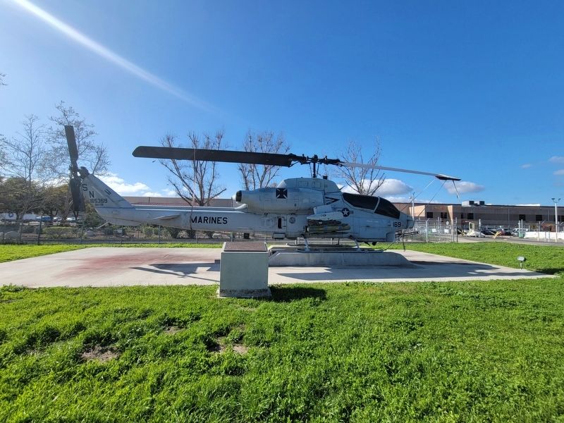 AH-1W "Super Cobra" and Marker image. Click for full size.