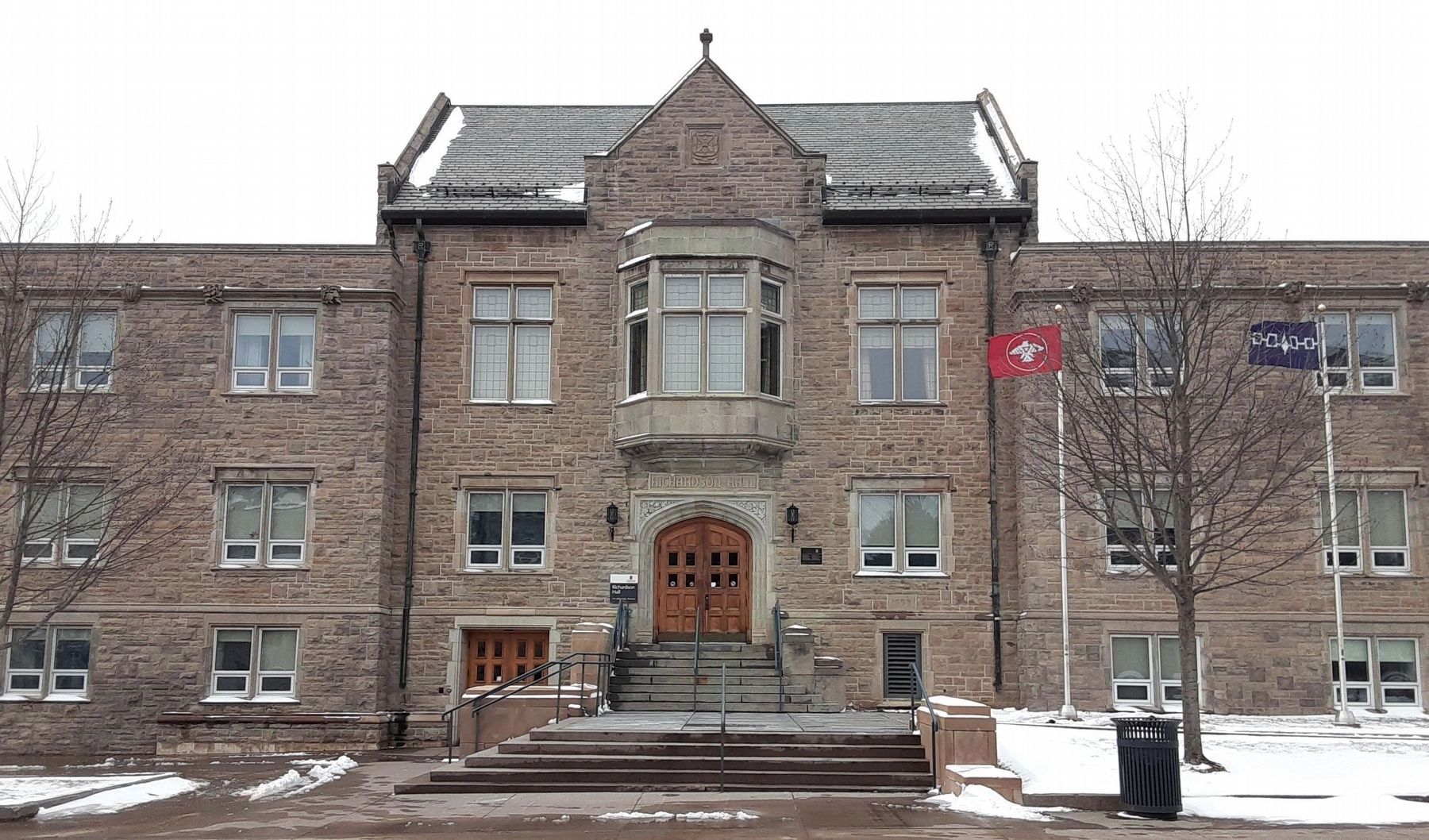 Queen's University's Royal Charter Marker image. Click for full size.