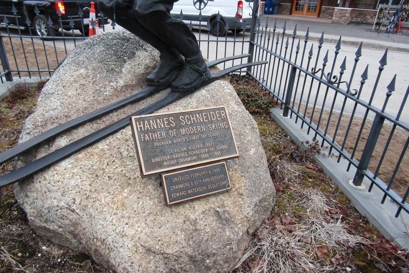 Hannes Schneider Plaque image. Click for full size.