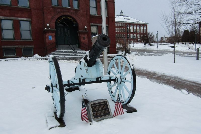 Cannon and marker in front of Plymouth Town Hall image. Click for full size.