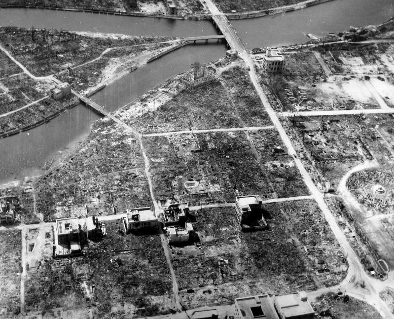 Hiroshima, Japan in ruins, 1945; note Aioi Dori Bridge at top of photograph. Click for full size. Hiroshima, Japan in ruins, 1945; note Aioi Dori Bridge at top of photograph image. Click for full size.