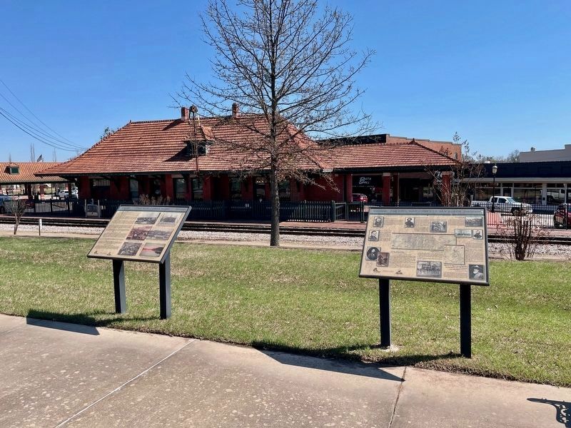 The Civil War Comes to Van Buren Marker (on right).. Click for full size. The Civil War Comes to Van Buren Marker (on right). image. Click for full size.