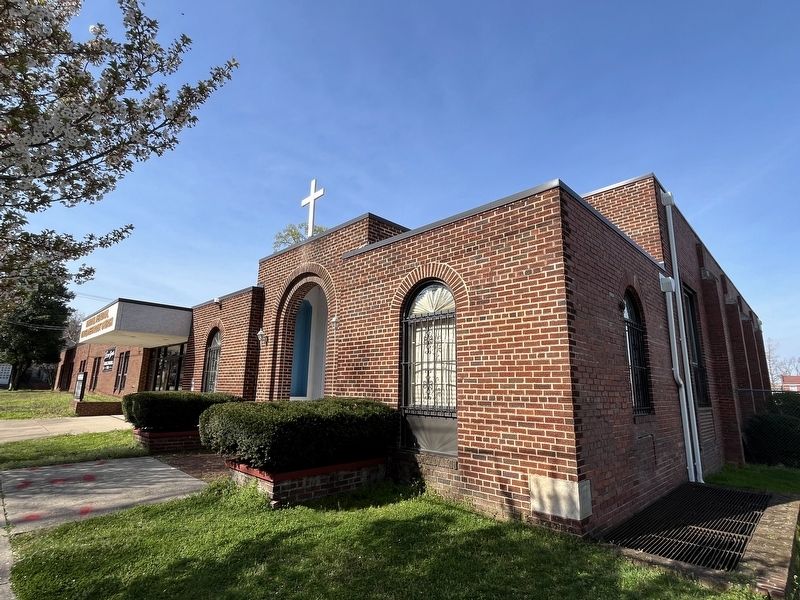 Randall Memorial United Methodist Church image. Click for full size.