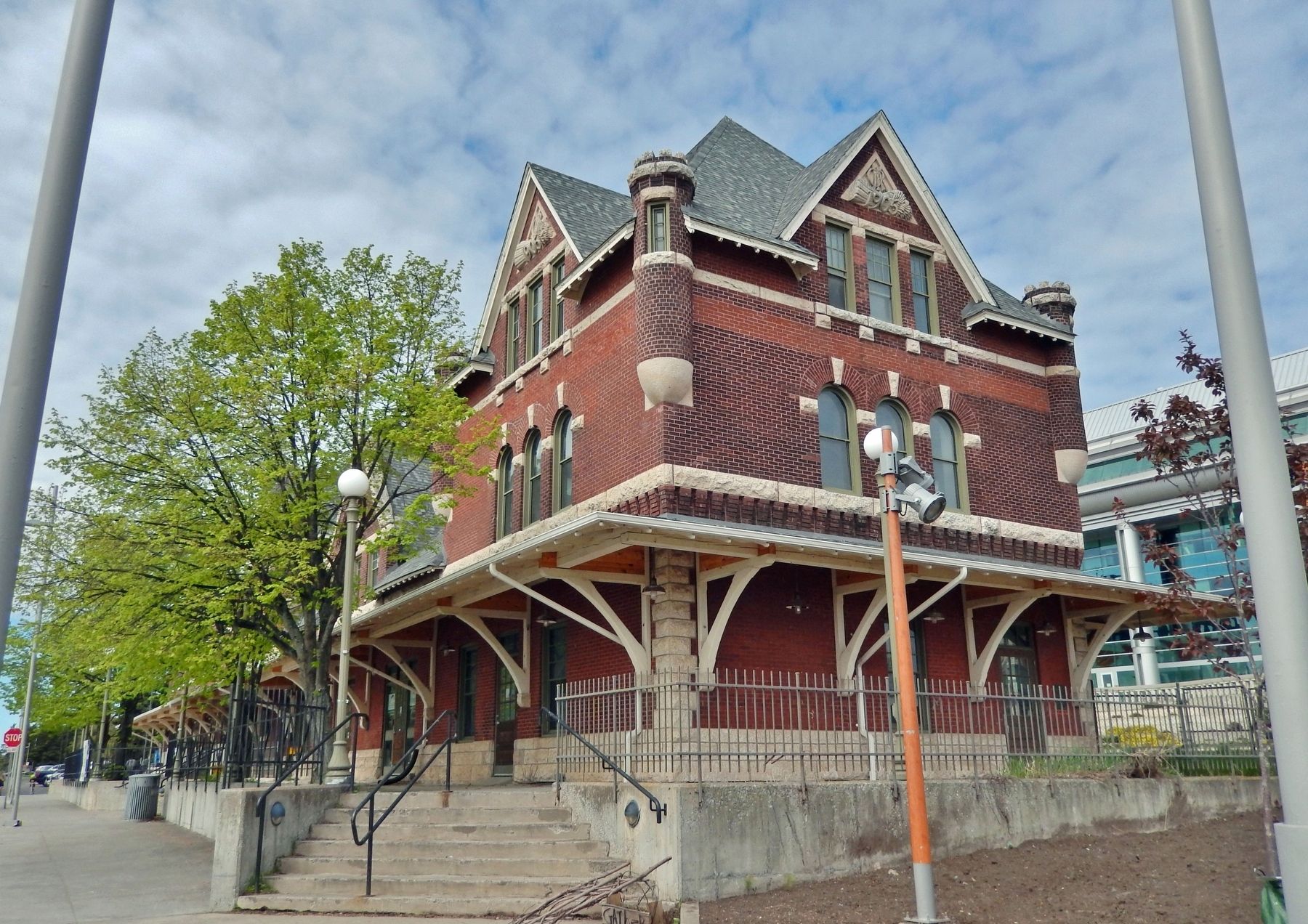 Historic Canadian Northern Railway Station (<i>northeast elevation</i>). Click for full size. Historic Canadian Northern Railway Station (<i>northeast elevation</i>) image. Click for full size.