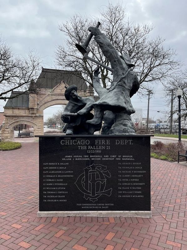 The Fallen 21 statue image. Click for full size.