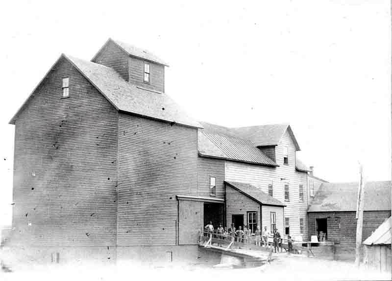 Abraham Erbs grist mill ca late 1800s image. Click for full size.