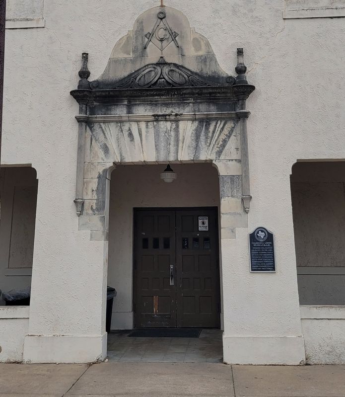 The front entrance to the Caledonia Lodge No. 68. A.F. & A.M. and Marker image. Click for full size.