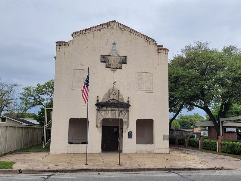 The view of the Caledonia Lodge No. 68. A.F. & A.M. and Marker from across the street image. Click for full size.