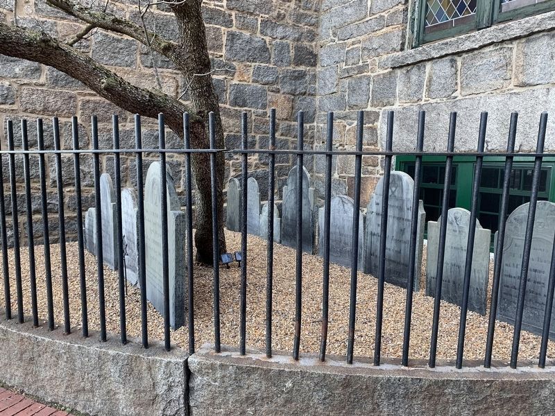 Graveyard to the right of church entrance (facing church). Click for full size. Graveyard to the right of church entrance (facing church) image. Click for full size.