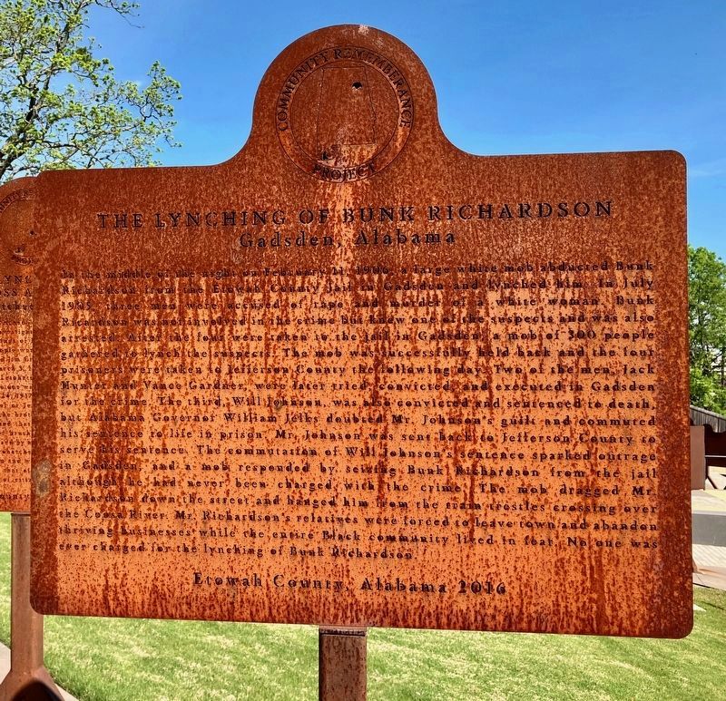 The Lynching of Bunk Richardson replica marker. image. Click for full size.