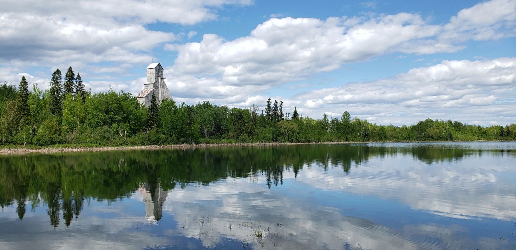 McIntyre Headframe & Pearl Lake image. Click for full size.