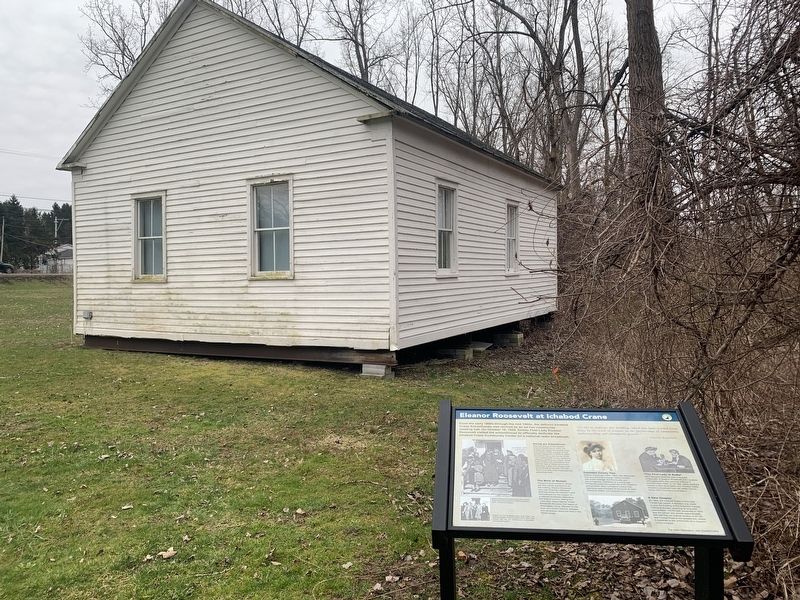 Eleanor Roosevelt at Ichabod Crane Marker image. Click for full size.