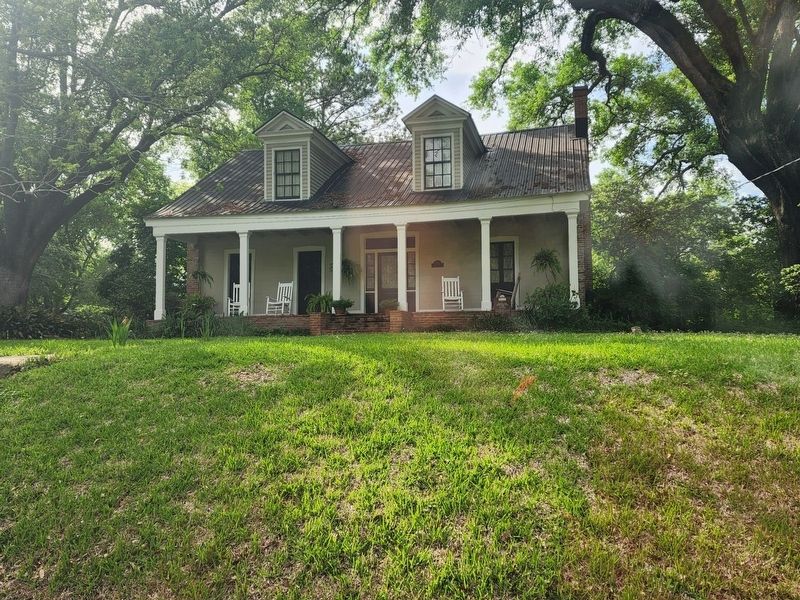 Ben Burg House / Lucien Dupr� House Marker image. Click for full size.