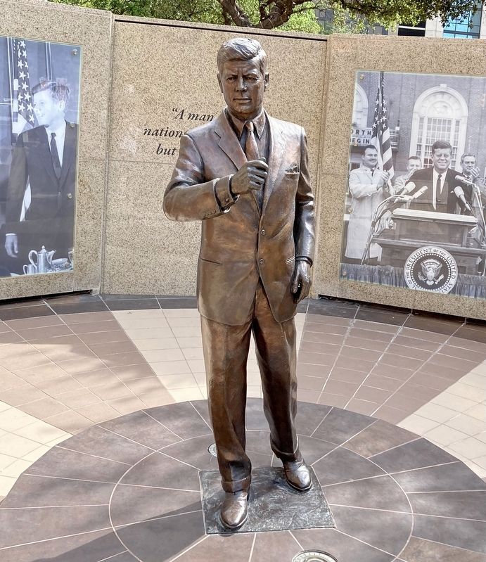 John F. Kennedy Memorial image. Click for full size.