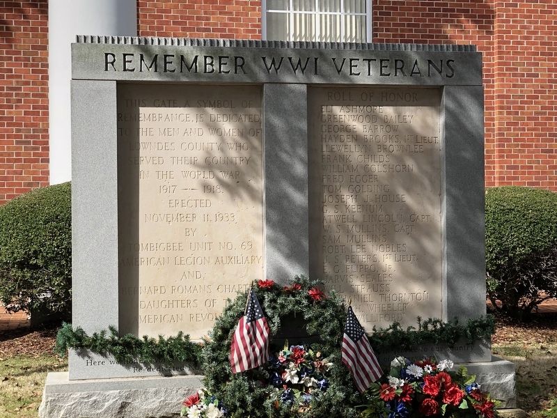 Lowndes County World War I Memorial Marker. Click for full size. Lowndes County World War I Memorial Marker image. Click for full size.