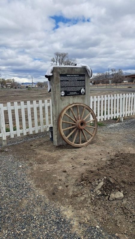 Applegate-Lassen Emigrant Trail Marker image. Click for full size.
