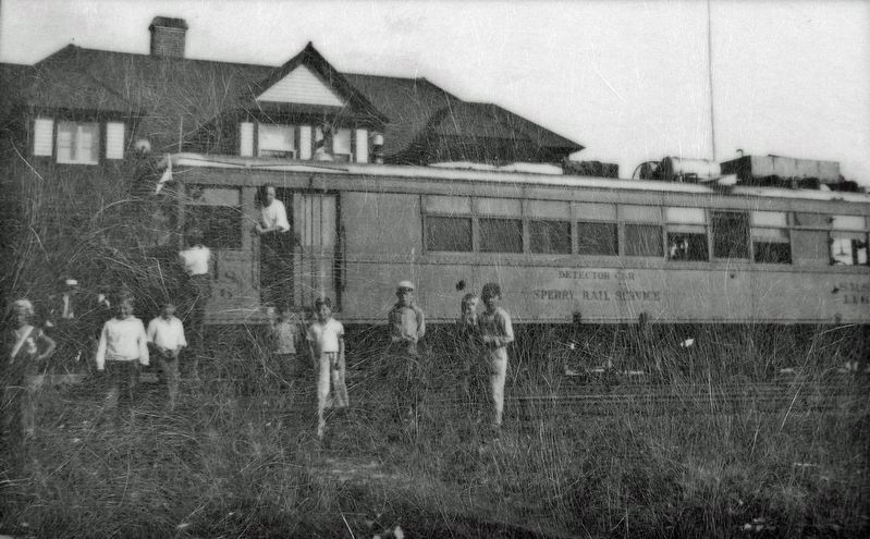 Marker detail: Sperry Rail Service Detection Car image. Click for full size.