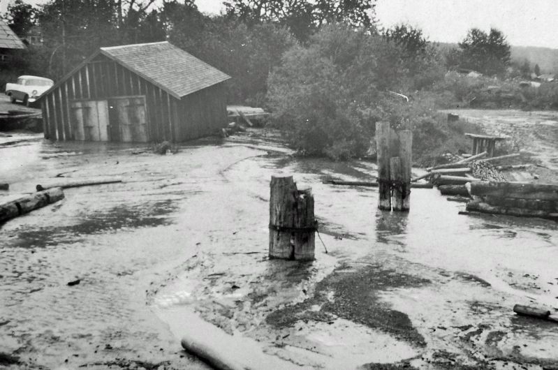 Marker detail: August 1959 Flood image. Click for full size.