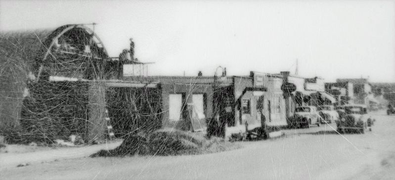 Marker detail: On March 1, 1946, Everett�s Store Burned image. Click for full size.
