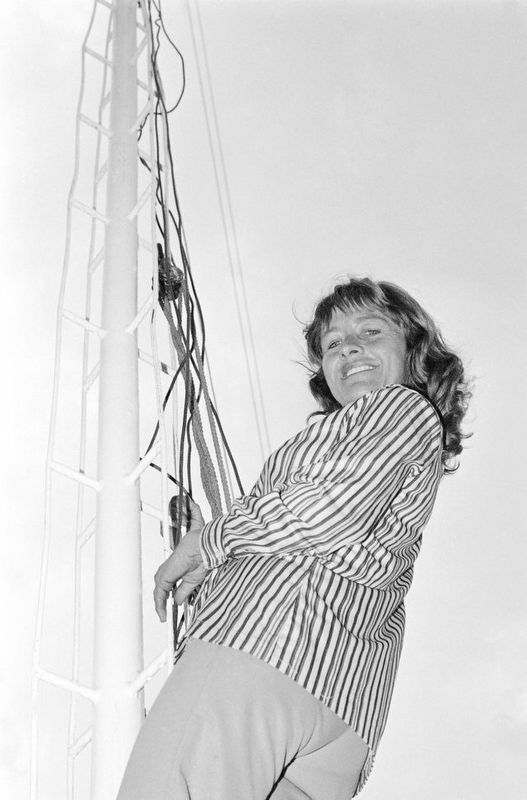 Carla Wallenda. Click for full size. Carla Wallenda image. Click for full size.