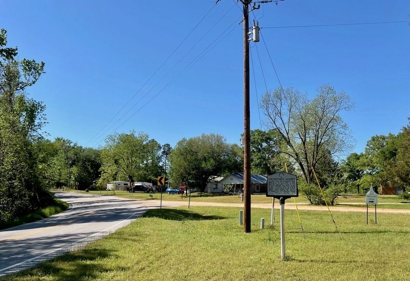 The Mitchell Reserve Marker looking north on AL-69. Hodge Rd is on right. image. Click for full size.