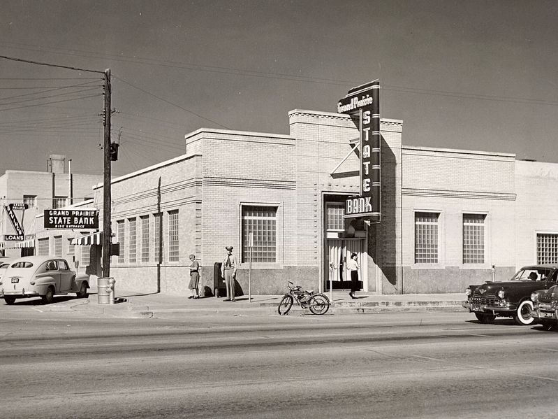 Grand Prairie State Bank - 1950 image. Click for full size.