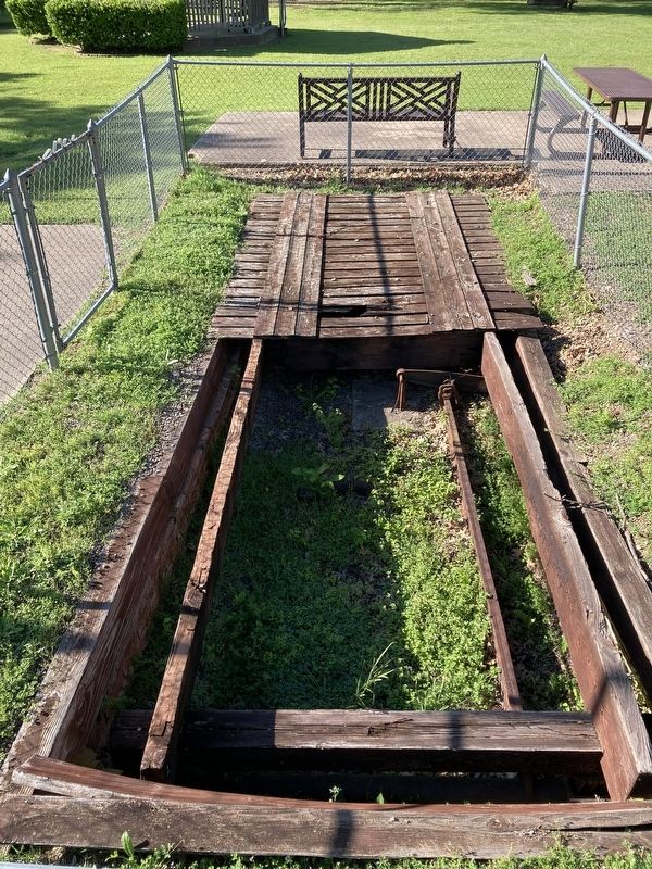 Cotton Gin Scales image. Click for full size.